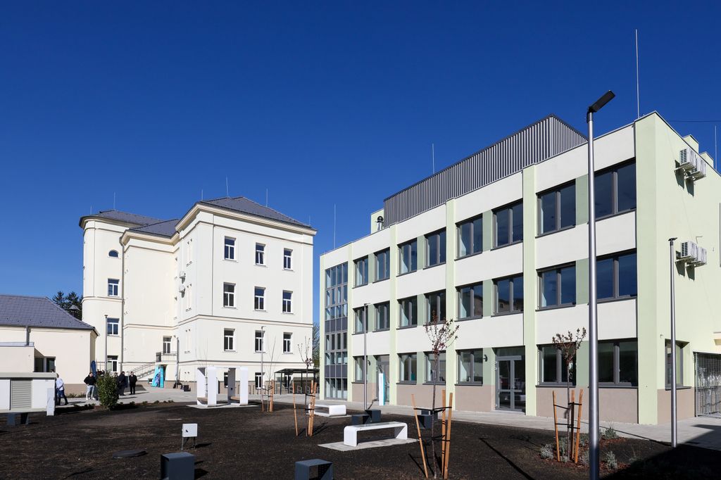 Ceremonial Handover of the KLM Building Complex